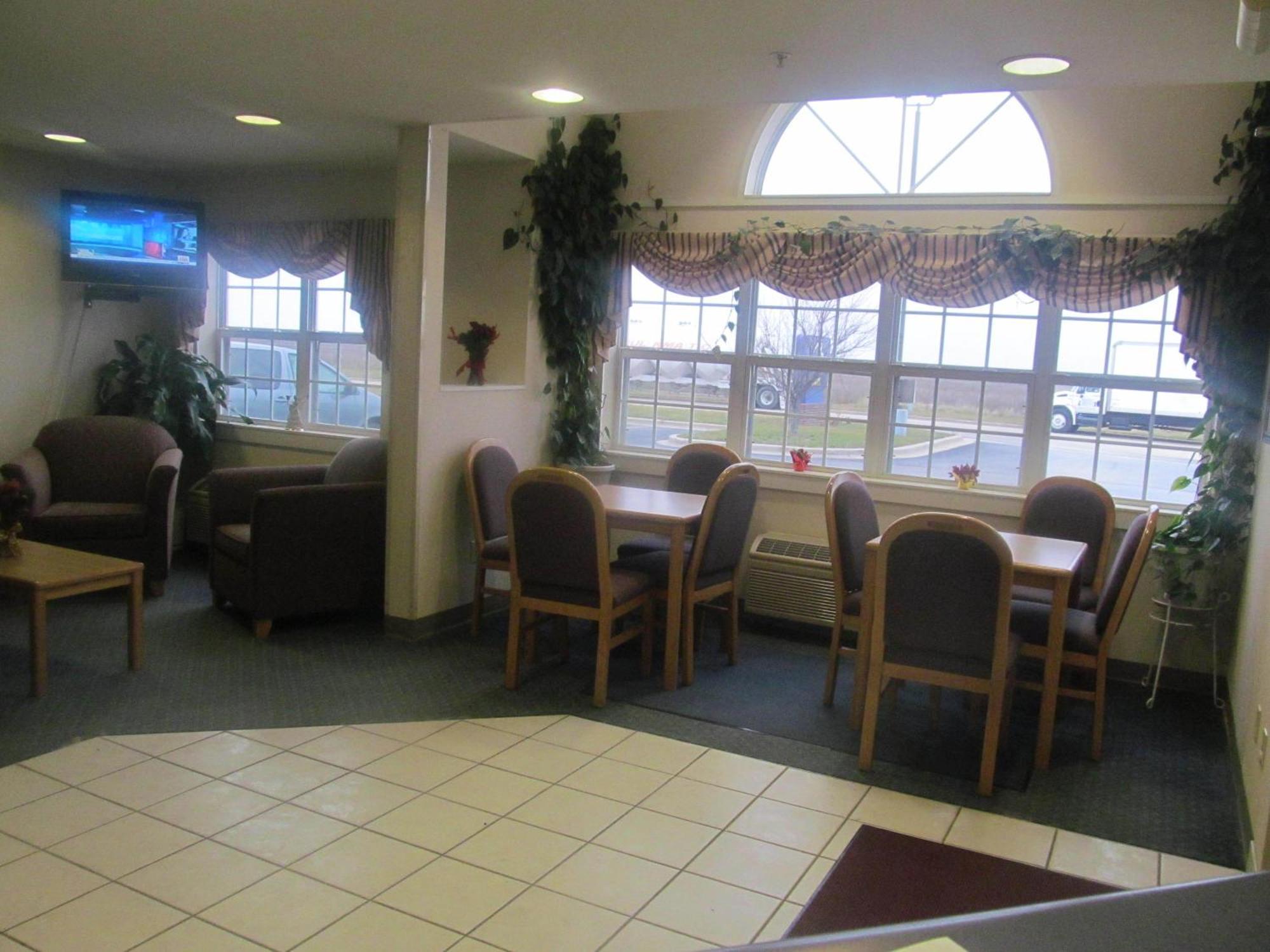 Microtel Inn By Wyndham Champaign Esterno foto